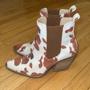Womens Cow Print Heeled Booties. Size 8.5